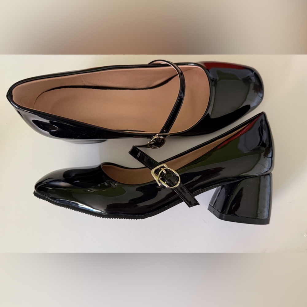 NWOT Black patent leather Mary Jane 2” heel never worn